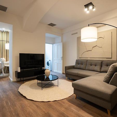 Stylish Apartment With Dedicated Working Space And Super King-Size Bed Located Between City Centre And Donau River Wien Exterior foto