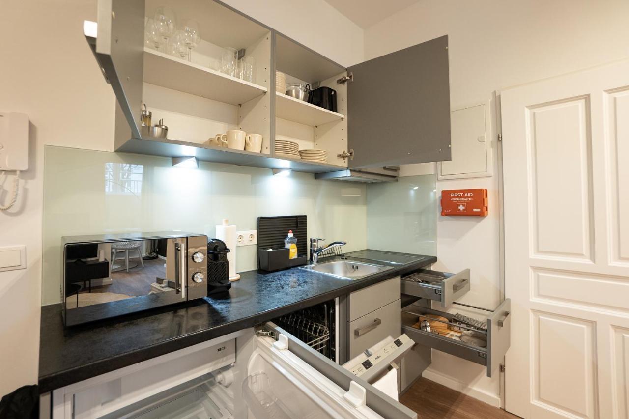 Stylish Apartment With Dedicated Working Space And Super King-Size Bed Located Between City Centre And Donau River Wien Exterior foto