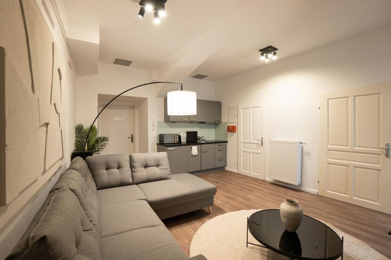 Stylish Apartment With Dedicated Working Space And Super King-Size Bed Located Between City Centre And Donau River Wien Exterior foto